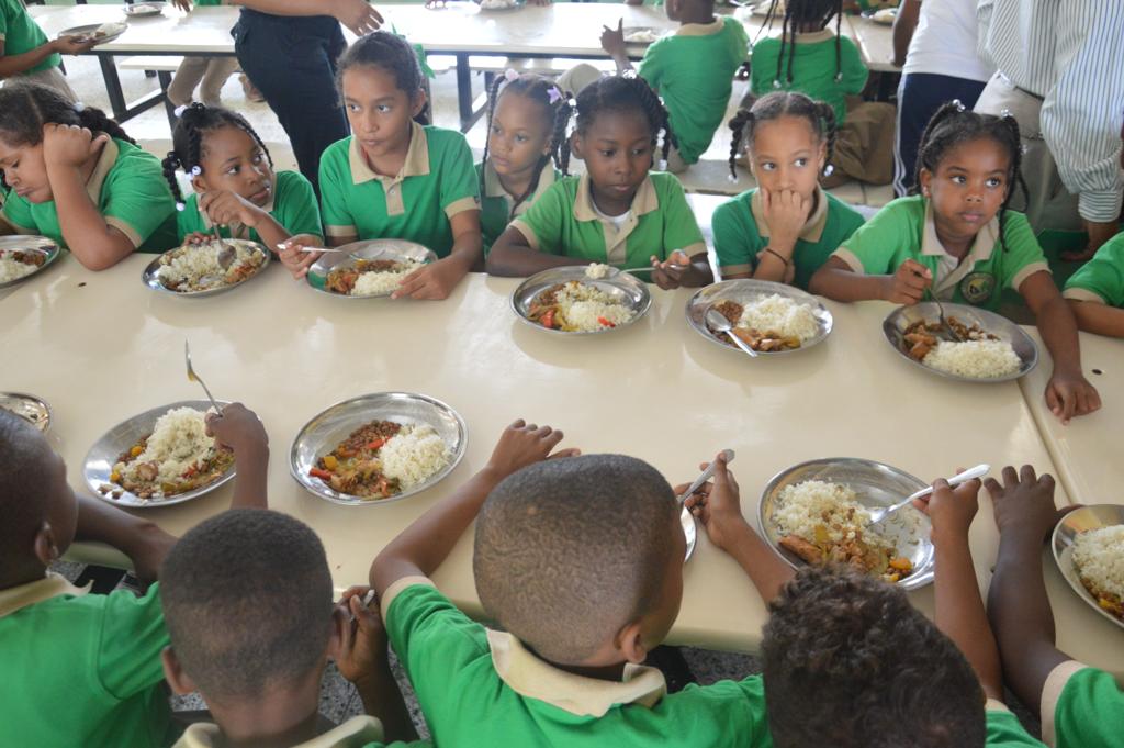 INABIE adelanta inicio servicio de alimentación para centros educativos en zonas afectadas por huracán Fiona
